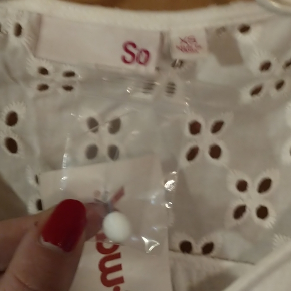 So Crop Top Flower Cut Out Back & Sleeved Button Detail Shirt Soho Shabby Chic - Picture 8 of 9